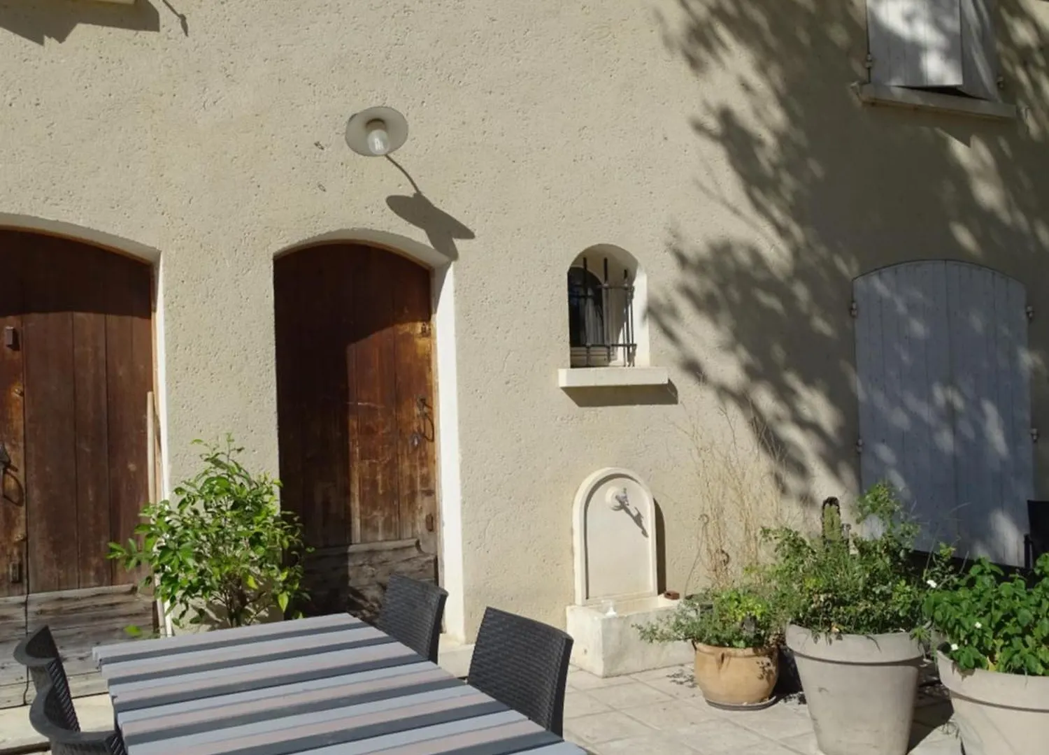 Logement Charme Provencal Cabannes 0*,