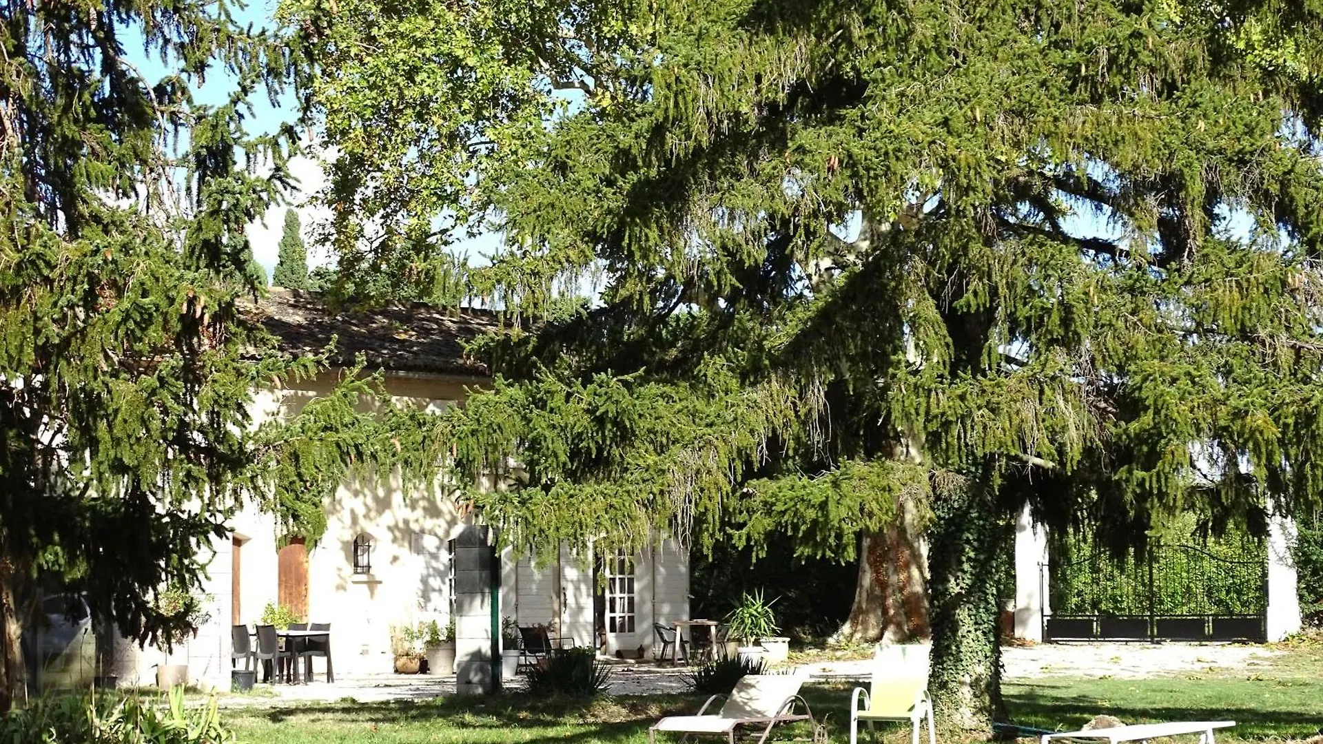 Logement Charme Provencal Cabannes Lejlighed